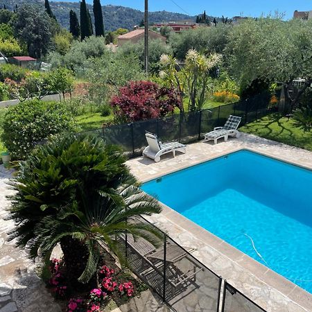 Bas De Villa Avec Acces Piscine Pres De Nice Cannes Monaco Carros Exterior foto