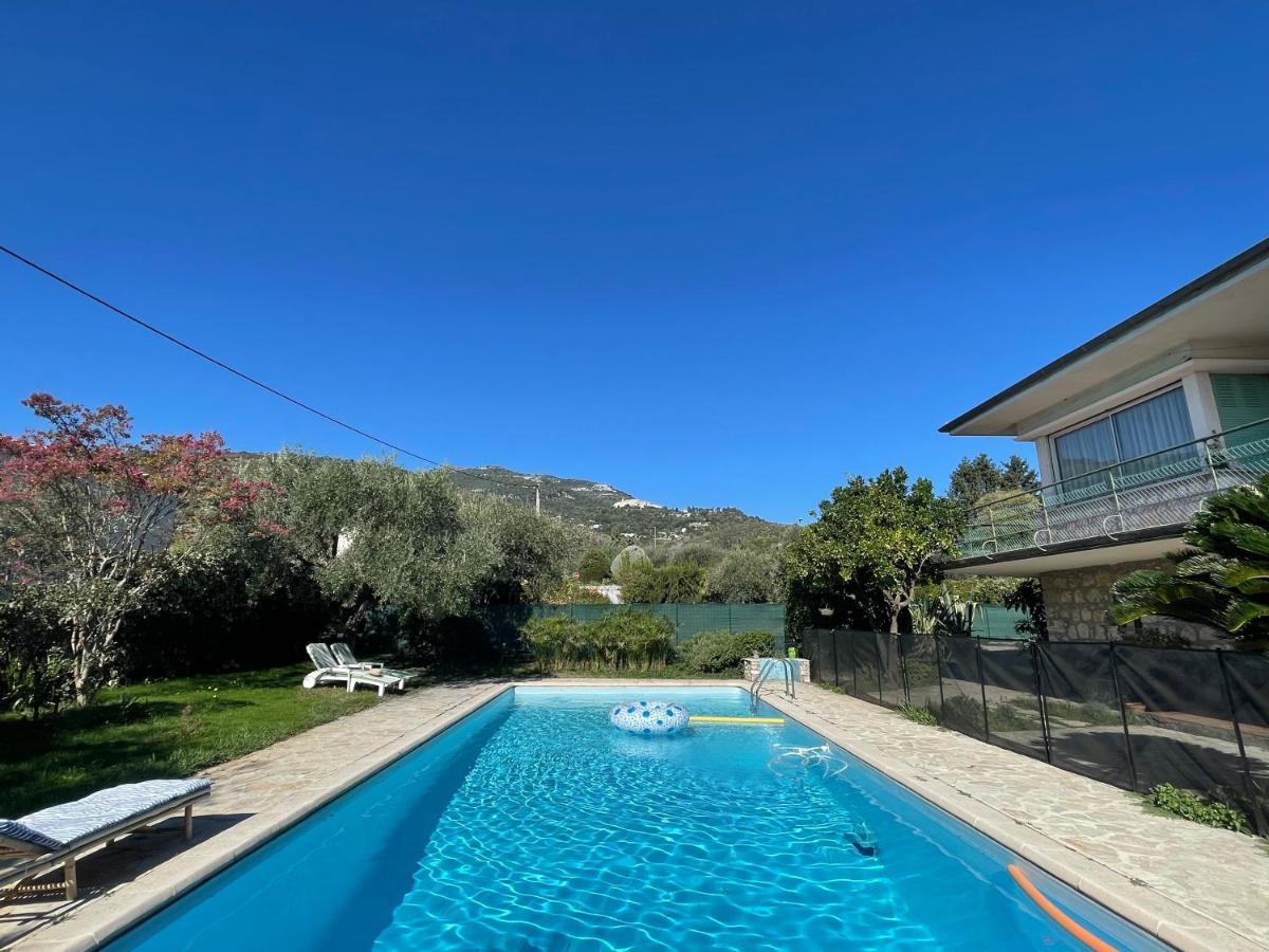 Bas De Villa Avec Acces Piscine Pres De Nice Cannes Monaco Carros Exterior foto
